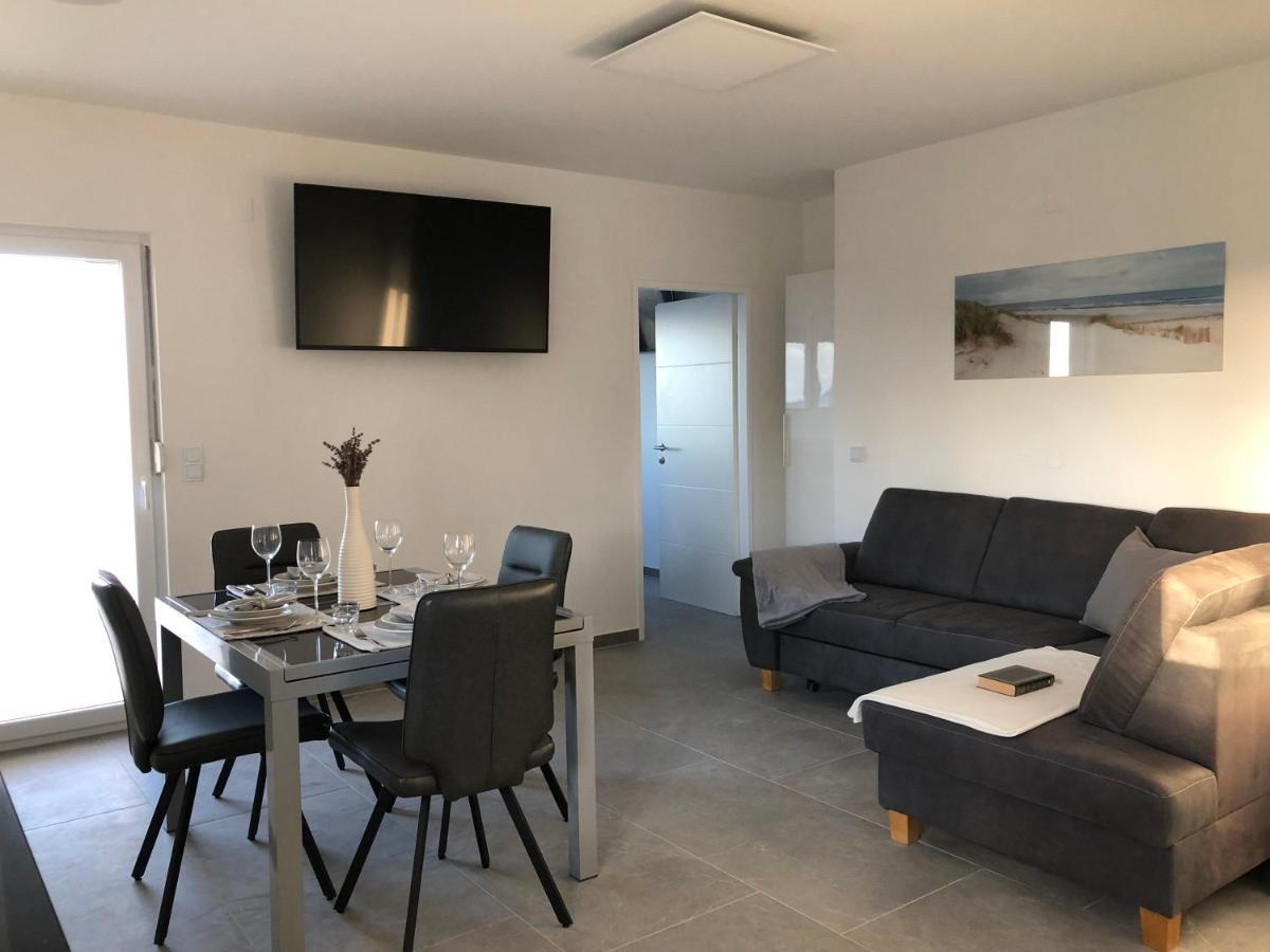 Apartments Villa Prima Privlaka  Buitenkant foto
